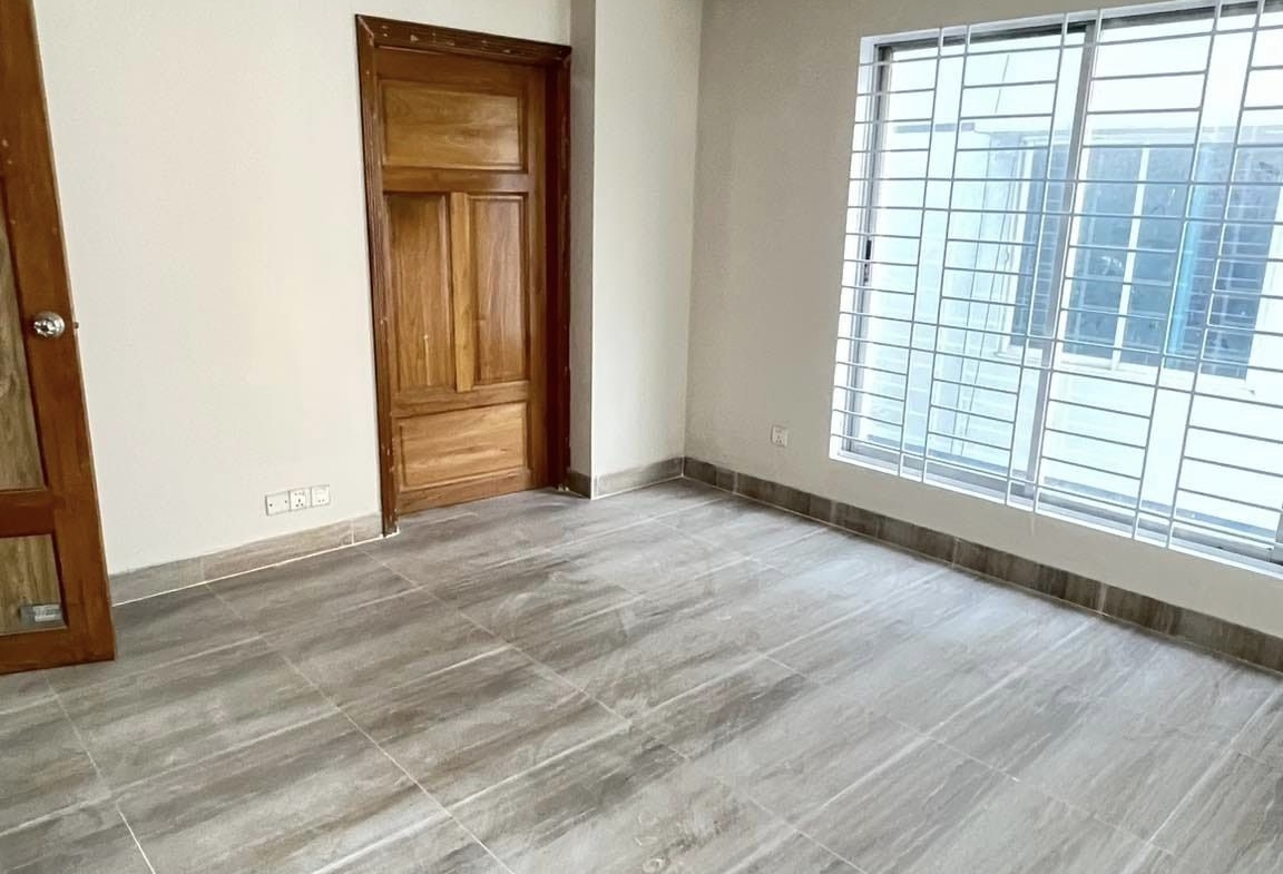 Flat for sale in Bashundhara R/A